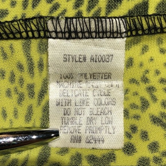 Nicole Miller Greenish Yellow and Black Leopard Print Top - Picture 8 of 8